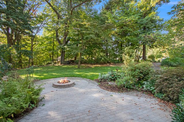 2837 Washington Avenue, St. Joseph, MI 49085