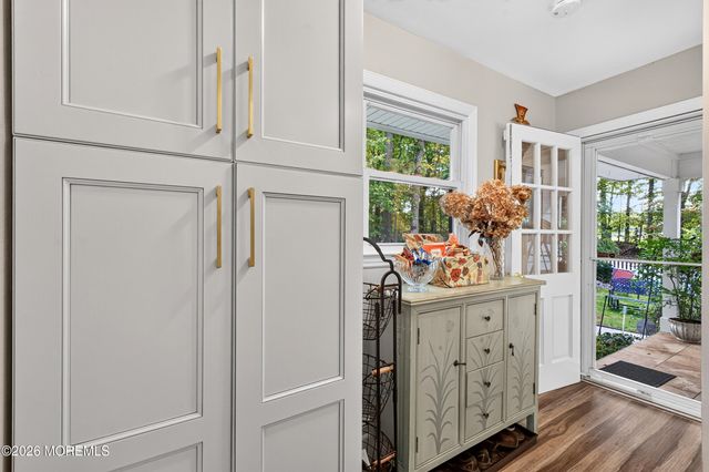 25 Willow Lane, Englishtown, NJ 07726