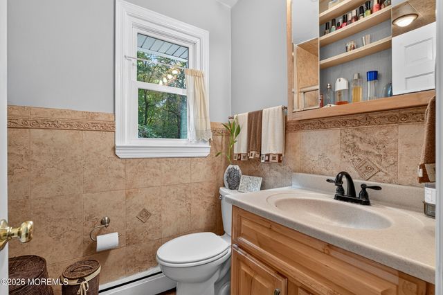 25 Willow Lane, Englishtown, NJ 07726