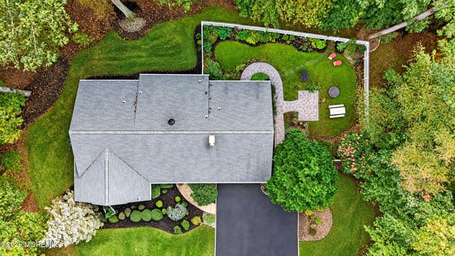 25 Willow Lane, Englishtown, NJ 07726