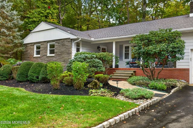25 Willow Lane, Englishtown, NJ 07726
