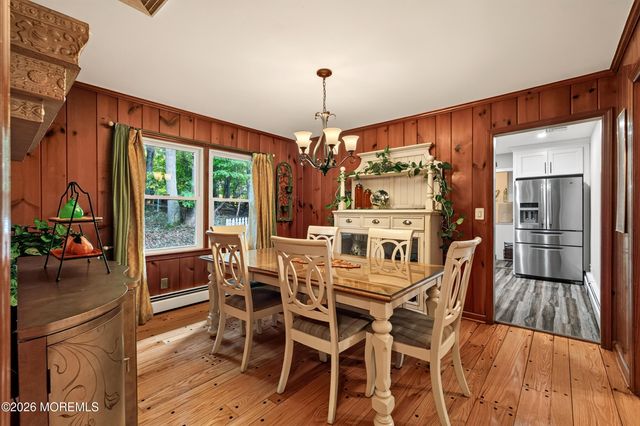 25 Willow Lane, Englishtown, NJ 07726