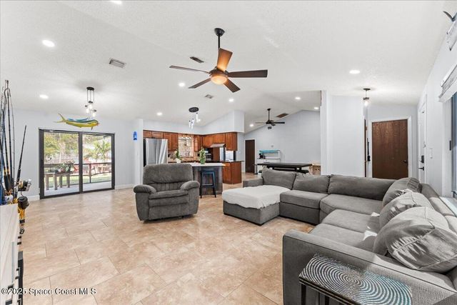 2350 Fallon Blvd Boulevard NE, Palm Bay, FL 32907