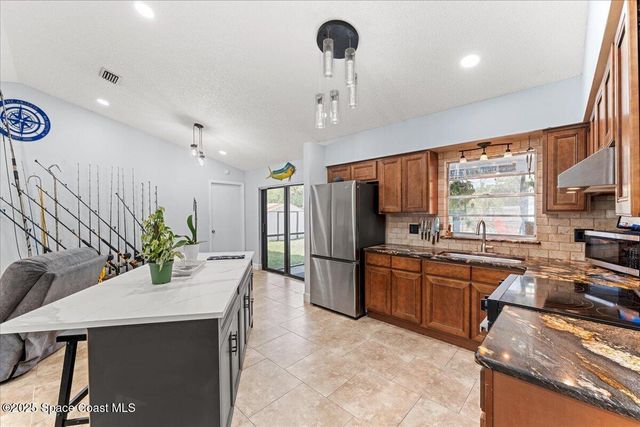 2350 Fallon Blvd Boulevard NE, Palm Bay, FL 32907