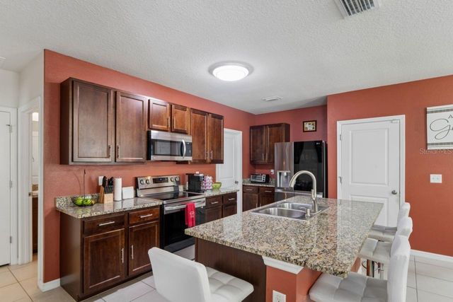 3517 WINTERBERRY LANE, Valrico, FL 33594