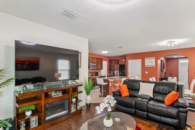 3517 WINTERBERRY LANE, Valrico, FL 33594