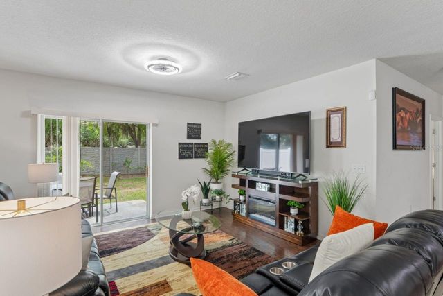 3517 WINTERBERRY LANE, Valrico, FL 33594