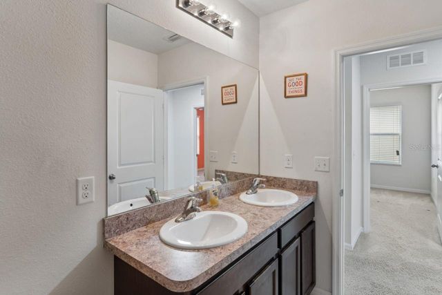 3517 WINTERBERRY LANE, Valrico, FL 33594