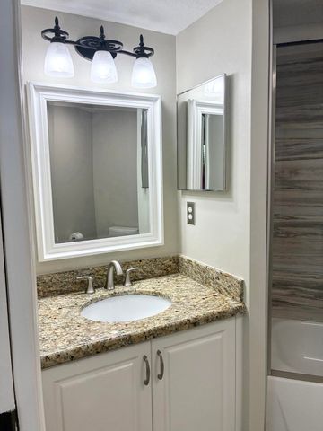 1000 CRESTWOOD Court S 1005, Royal Palm Beach, FL 33411