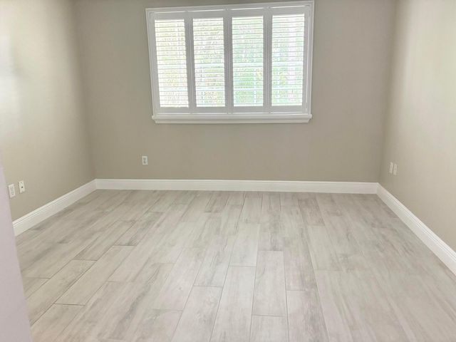 1000 CRESTWOOD Court S 1005, Royal Palm Beach, FL 33411
