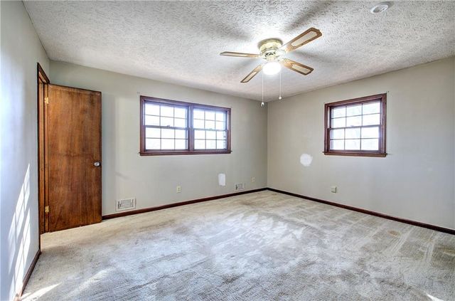 6334 Knights Way, Riverdale, GA 30296