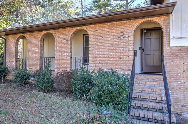 6334 Knights Way, Riverdale, GA 30296