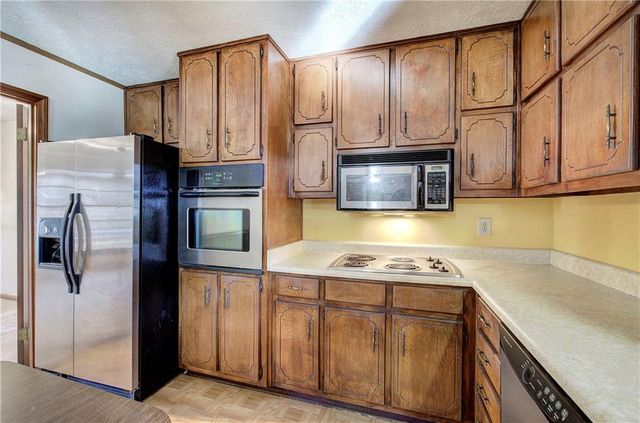 6334 Knights Way, Riverdale, GA 30296