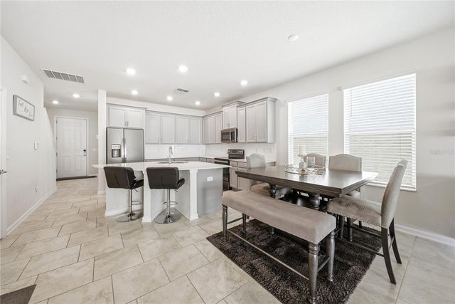 737 PANICAL DRIVE, Apopka, FL 32703