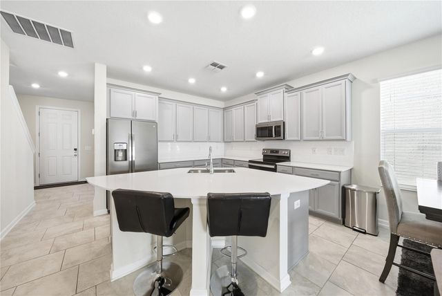 737 PANICAL DRIVE, Apopka, FL 32703