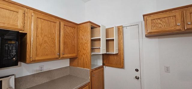 5296 E Harvest Lane, Fresno, CA 93725