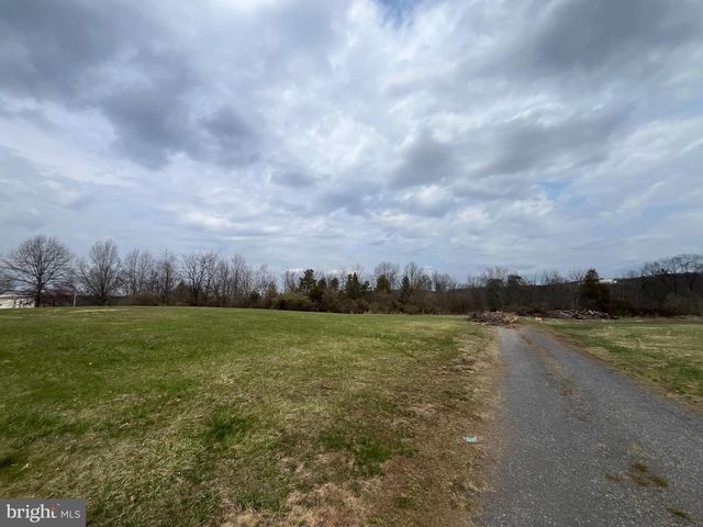 403 & 409 CIRCLE OF PROGRESS, Pottstown, PA 19464