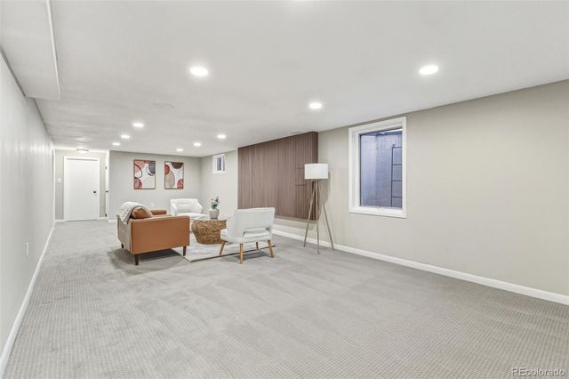 2987 S University Boulevard, Denver, CO 80210