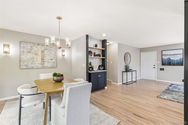 2987 S University Boulevard, Denver, CO 80210