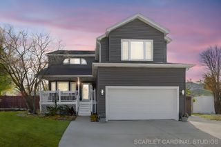 222 Meadows Drive, Sugar Grove, IL 60554