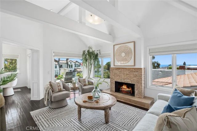423 Poppy, Corona Del Mar, CA 92625
