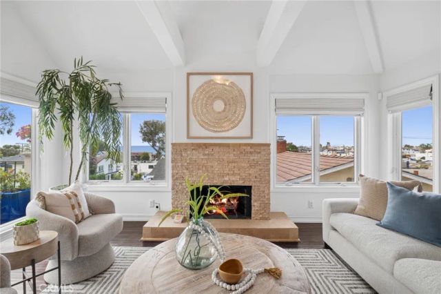 423 Poppy, Corona Del Mar, CA 92625