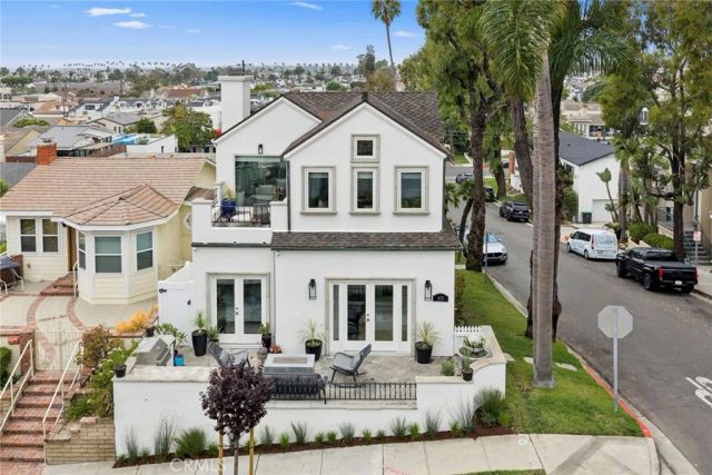 423 Poppy, Corona Del Mar, CA 92625