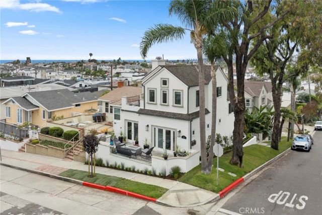 423 Poppy, Corona Del Mar, CA 92625