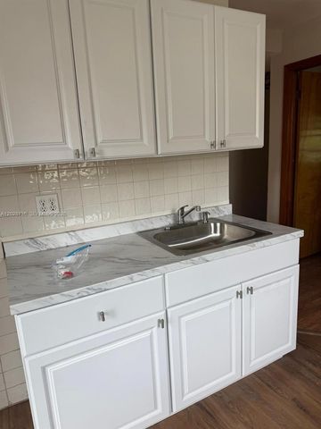 2107 Secoffee Street 2, Miami, FL 33133