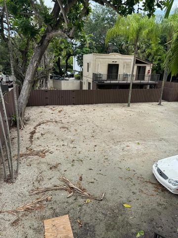 2107 Secoffee Street 2, Miami, FL 33133