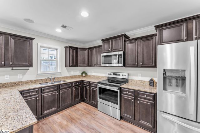 121 Screech Drive, Fountain Inn, SC 29644