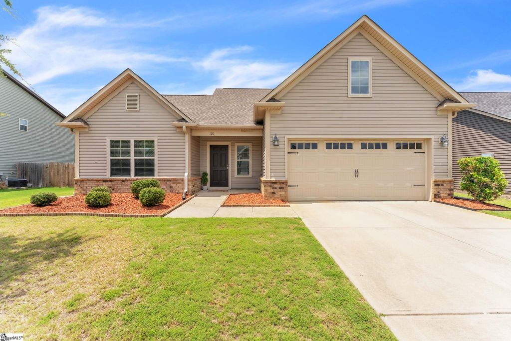 121 Screech Drive, Fountain Inn, SC 29644