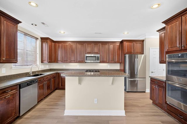 7018 Bellflower Lane, Hanahan, SC 29410