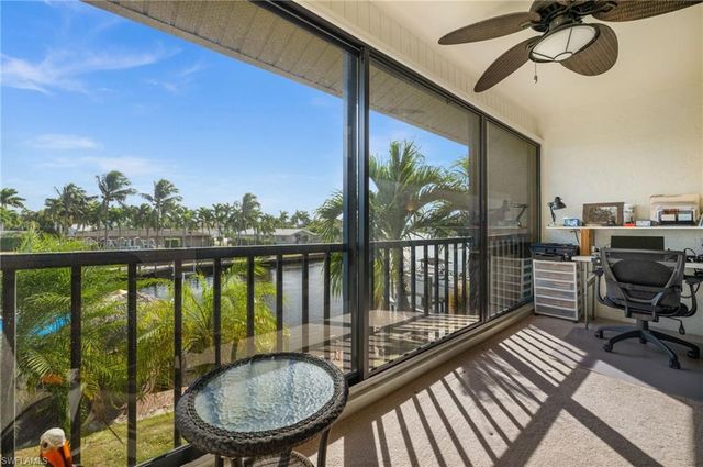 4803 SW Santa Barbara CT 8, Cape Coral, FL 33914