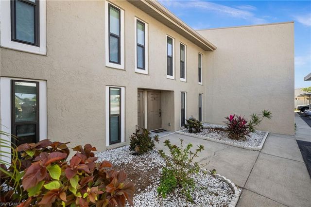 4803 SW Santa Barbara CT 8, Cape Coral, FL 33914