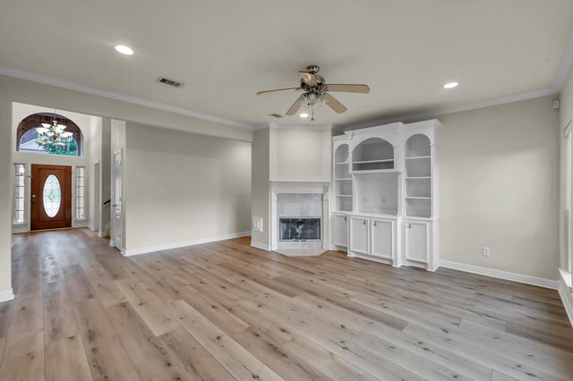 6075 Longmire Trail, Conroe, TX 77304