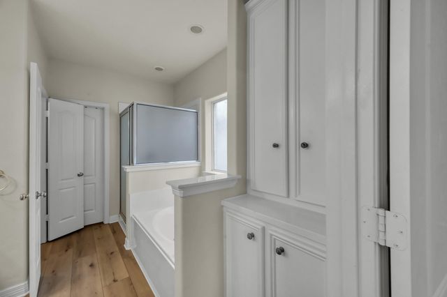 6075 Longmire Trail, Conroe, TX 77304