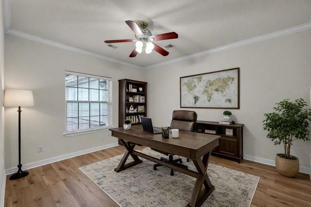 6075 Longmire Trail, Conroe, TX 77304