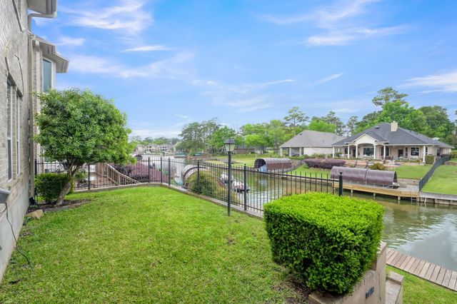 6075 Longmire Trail, Conroe, TX 77304