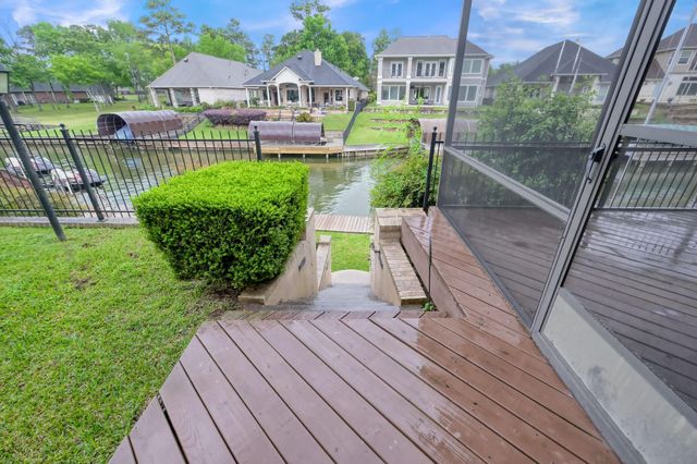 6075 Longmire Trail, Conroe, TX 77304