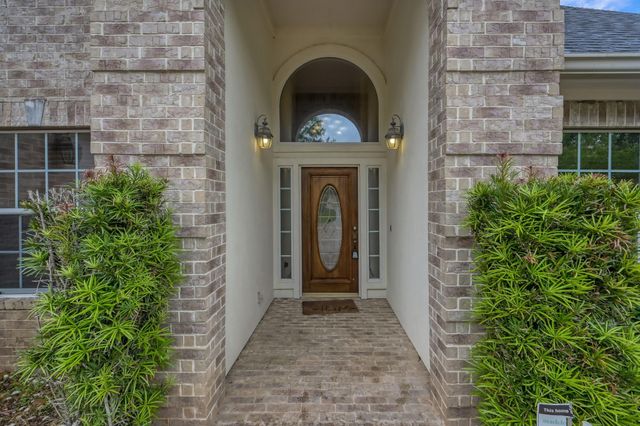 6075 Longmire Trail, Conroe, TX 77304