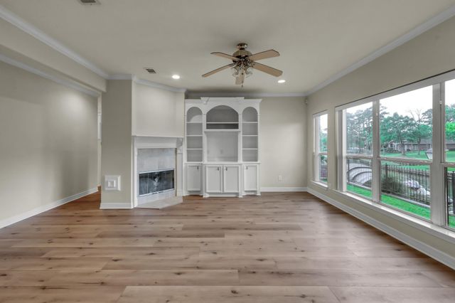 6075 Longmire Trail, Conroe, TX 77304