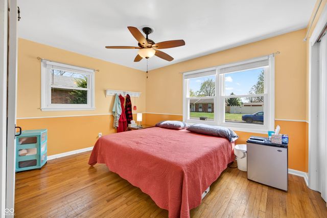 5230 Yellowwood Drive, Columbus, IN 47203