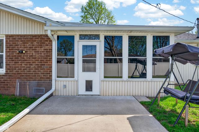 5230 Yellowwood Drive, Columbus, IN 47203