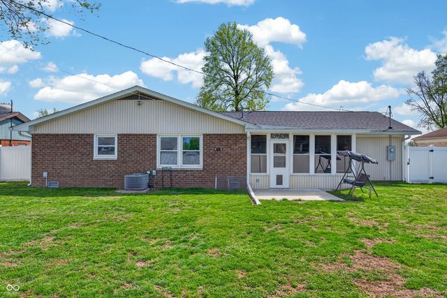 5230 Yellowwood Drive, Columbus, IN 47203