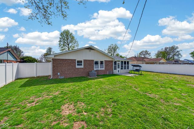 5230 Yellowwood Drive, Columbus, IN 47203