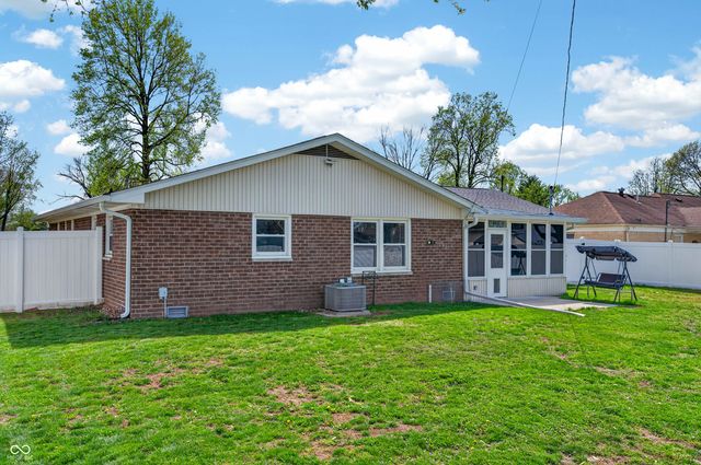 5230 Yellowwood Drive, Columbus, IN 47203