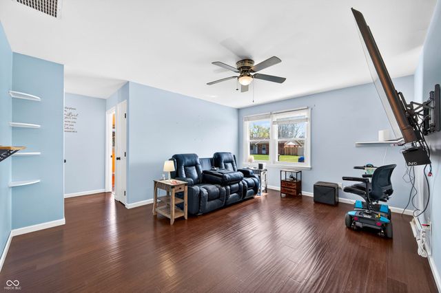 5230 Yellowwood Drive, Columbus, IN 47203