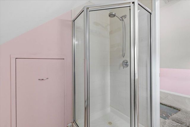 53 12th Street, Carle Place, NY 11514
