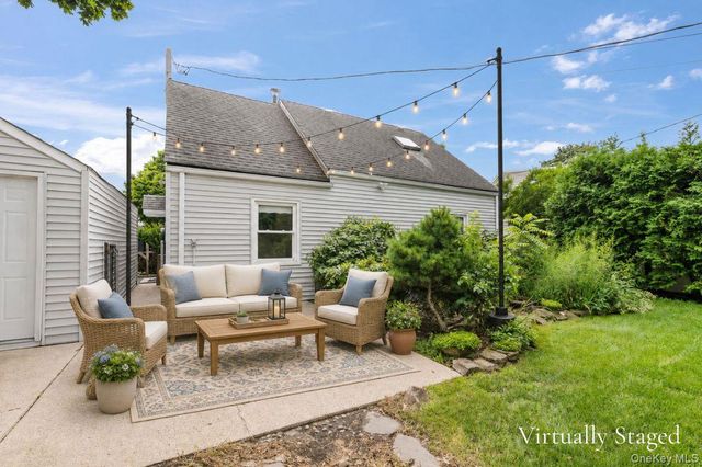 53 12th Street, Carle Place, NY 11514